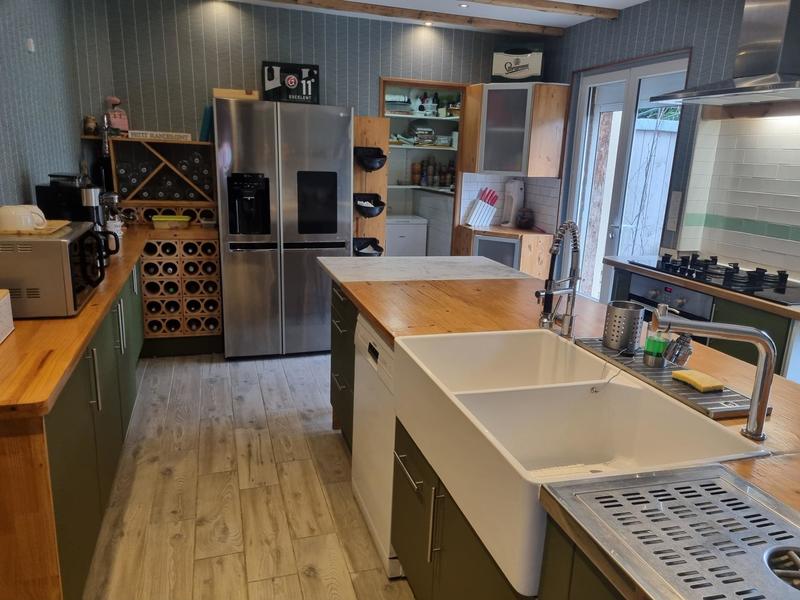 Maison - 147 m² - 8 pièces