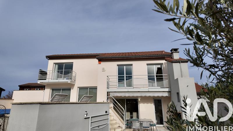 Maison - 145 m² - 6 pièces