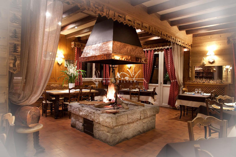 Fonds de commerce - 1 180 m²