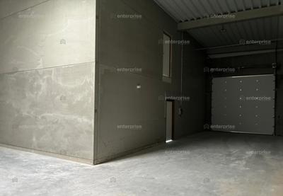 Local d'activité / Entrepôt - 250 m²