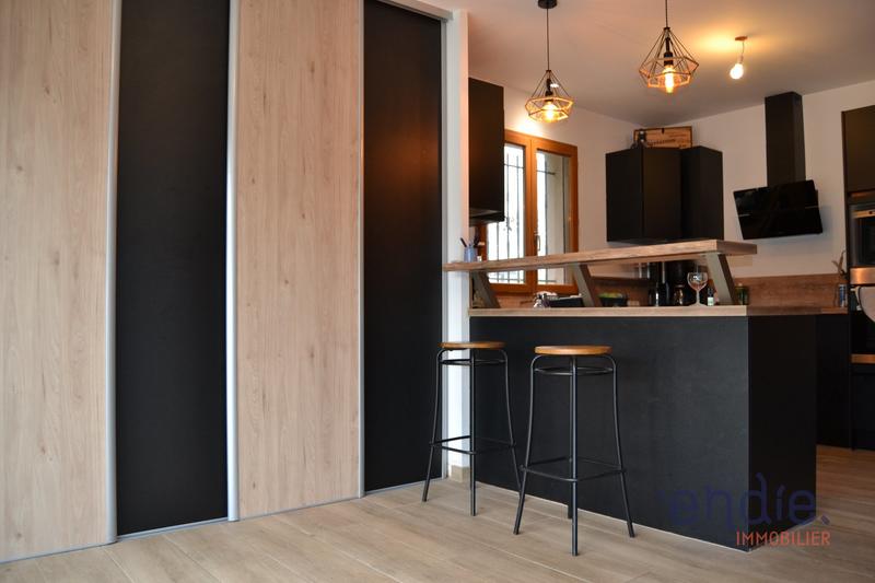 Maison - 98 m² - 5 pièces