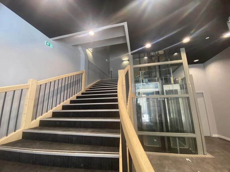 Fonds de commerce - Magasins - 246 m²