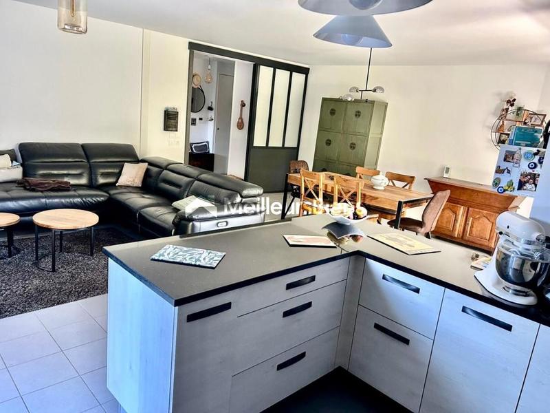 Appartement - 99 m² - 4 pièces