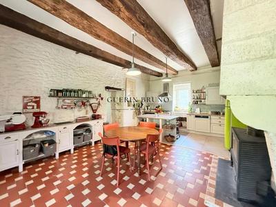 Maison - 180 m² - 6 pièces