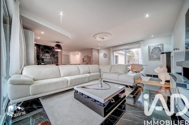 Maison - 122 m² - 6 pièces