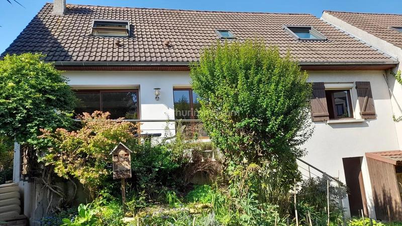 Maison - 121 m² - 6 pièces