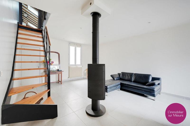 Appartement - 95 m² - 3 pièces