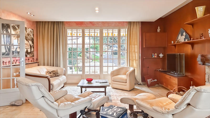 Maison traditionnelle - 193 m² - 7 pièces