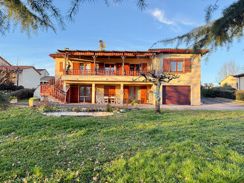 Maison - 195 m² - 7 pièces