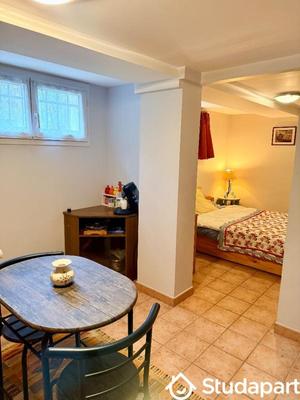 Chambre - 14 m² - 1 pièce