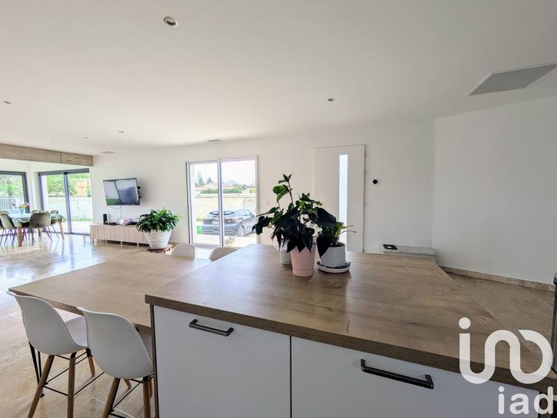 Maison - 200 m² - 5 pièces