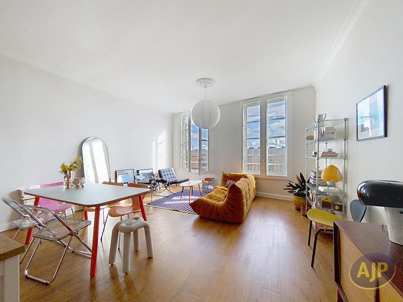 Appartement - 101 m² - 4 pièces