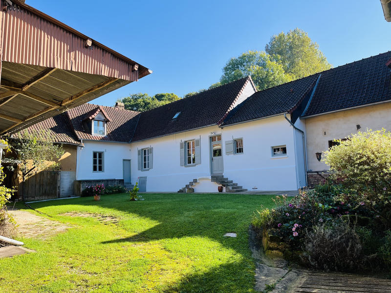 Maison - 235 m² - 8 pièces