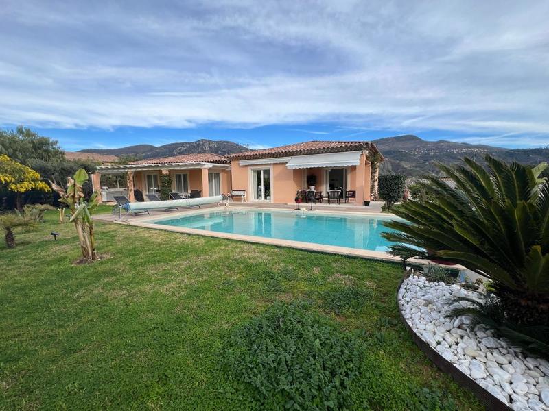 Maison - 114 m² - 4 pièces