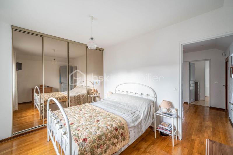 Pavillon - 90 m² - 5 pièces