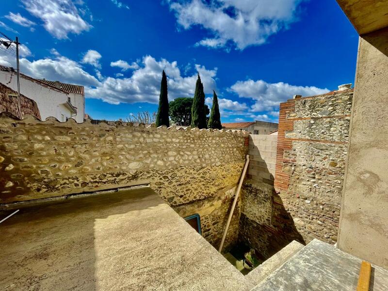 Grange - 200 m² - 8 pièces