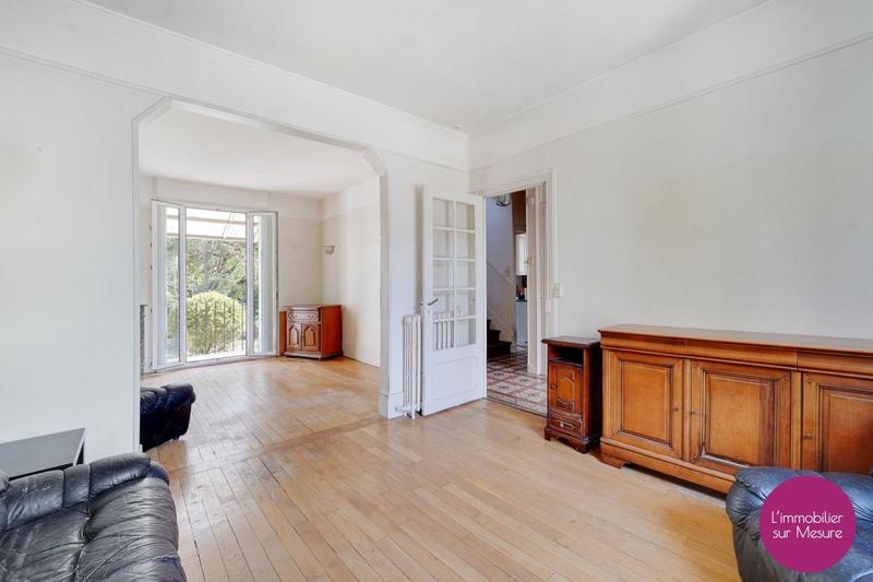 Maison - 215 m² - 8 pièces