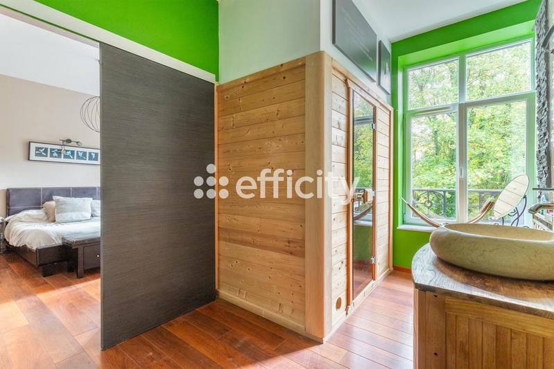 Demeure - 458 m² - 16 pièces