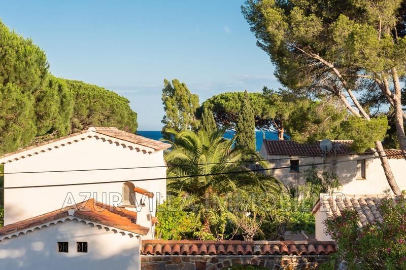 Maison - 220 m² - 10 pièces