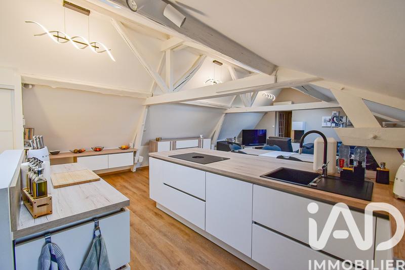 Maison - 143 m² - 9 pièces