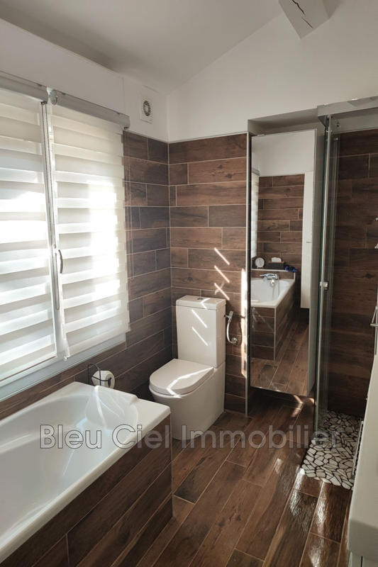 Propriété - 300 m² - 7 pièces