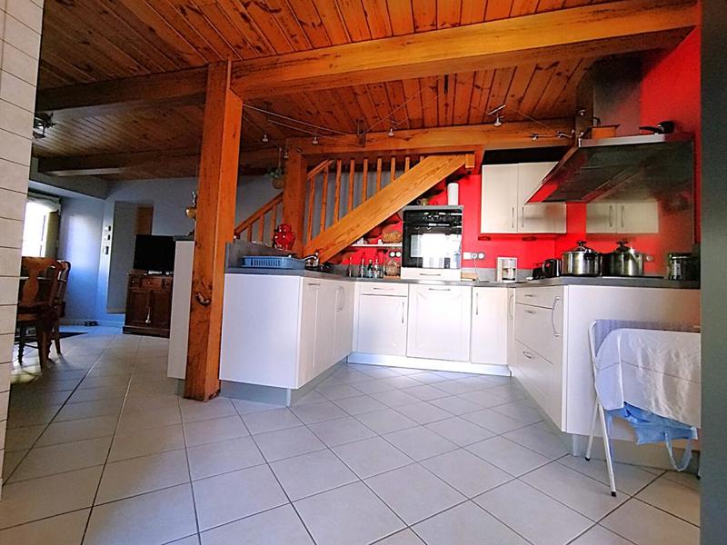 Maison - 106 m² - 7 pièces