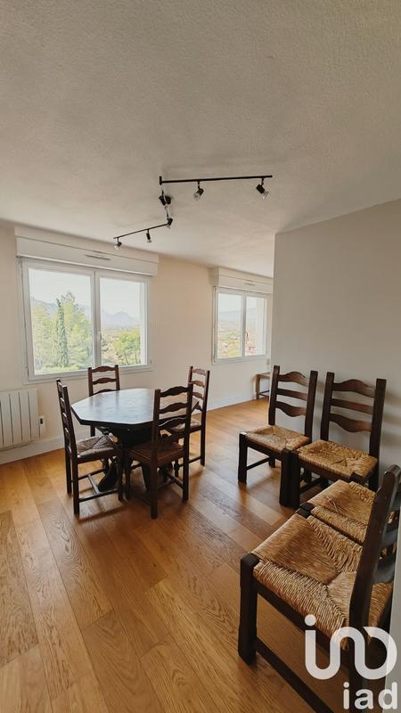 Appartement - 77 m² - 3 pièces