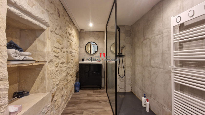 Maison - 207 m² - 7 pièces