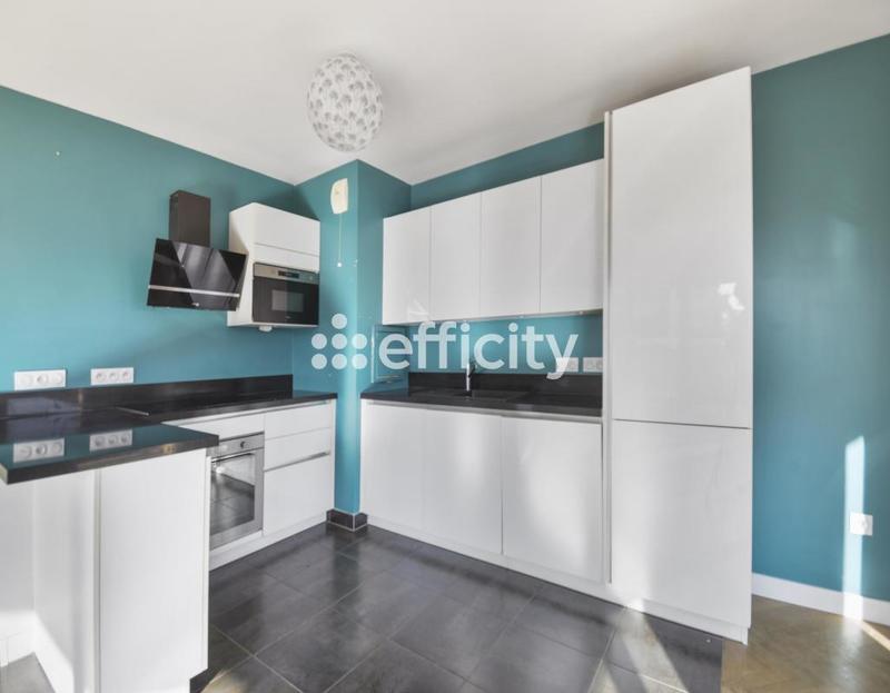 Appartement - 92 m² - 4 pièces