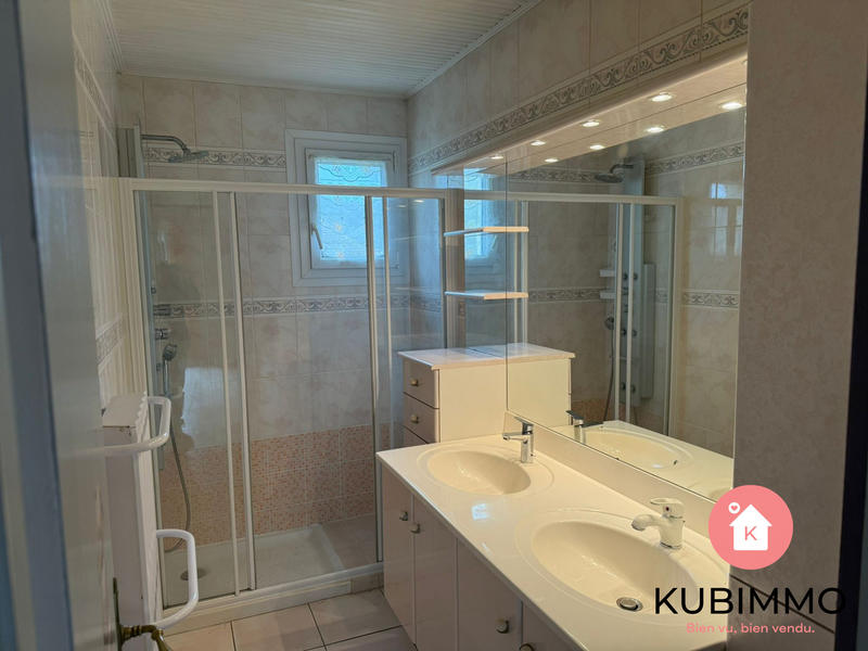 Maison traditionnelle - 105 m² - 3 pièces