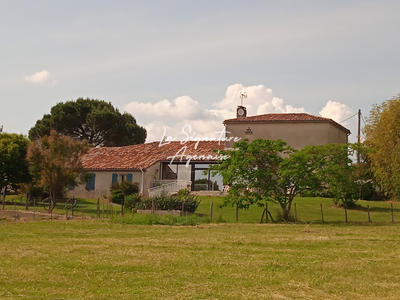 Maison - 260 m² - 7 pièces