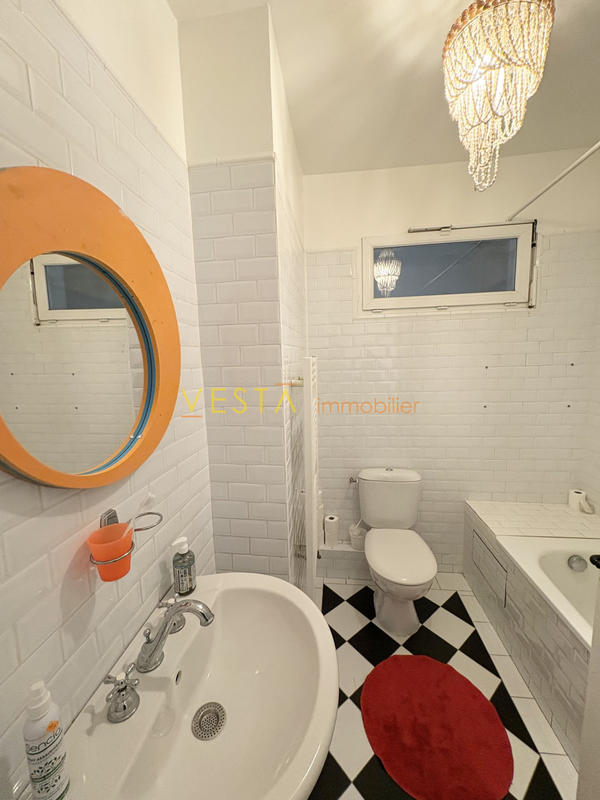 Loft - 167 m² - 6 pièces