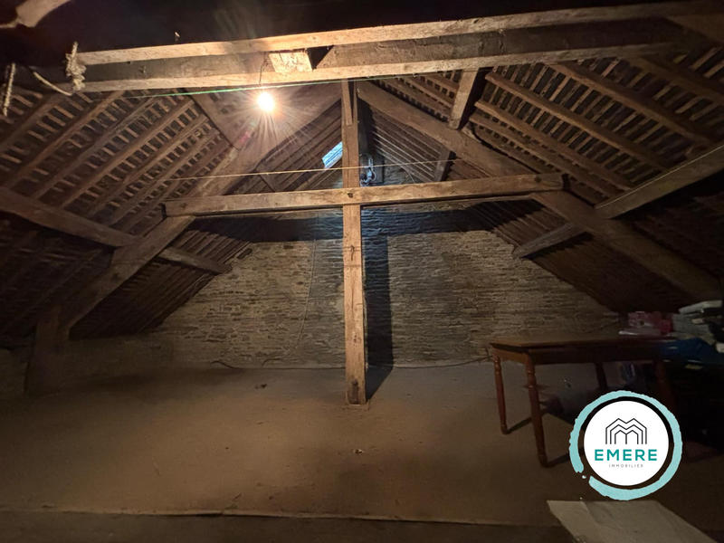 Maison - 150 m² - 8 pièces