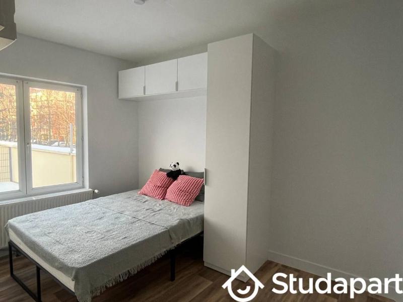 Chambre - 9 m² - 1 pièce