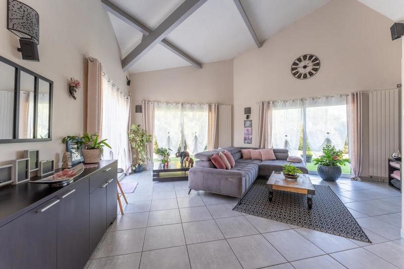 Maison - 196 m² - 6 pièces