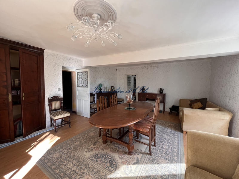 Maison - 300 m² - 10 pièces