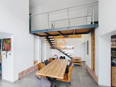 Corps de ferme - 250 m² - 10 pièces