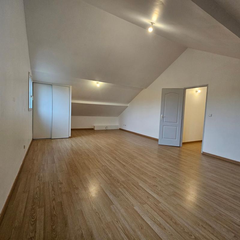 Maison - 210 m² - 7 pièces