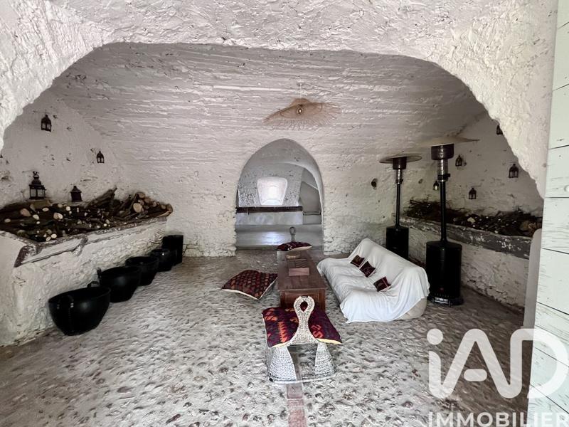 Maison - 400 m² - 11 pièces