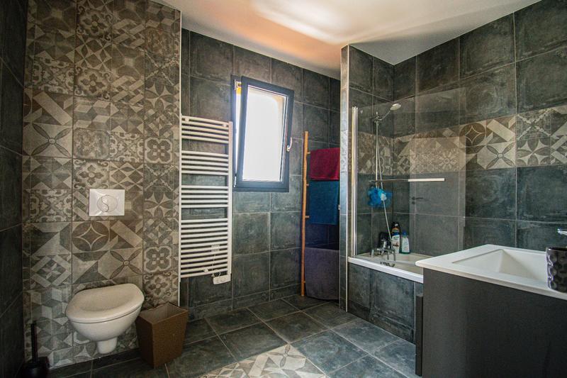 Maison - 159 m² - 7 pièces