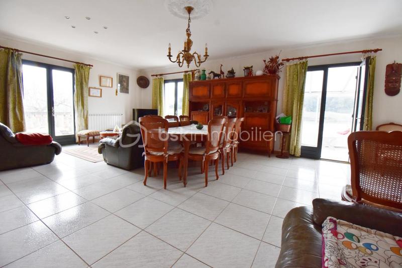 Propriété - 320 m² - 14 pièces