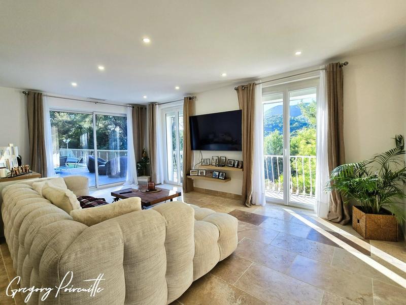 Maison - 128 m² - 5 pièces