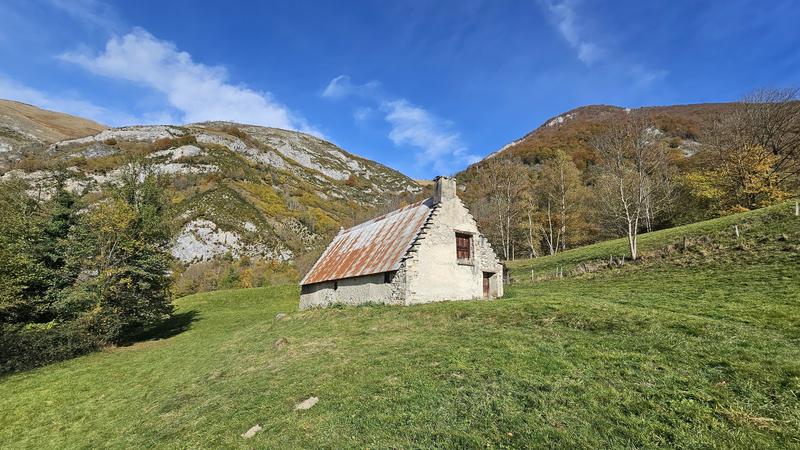 Grange - 277 m² - 4 pièces