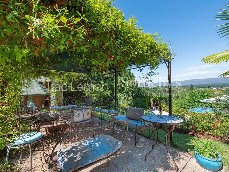 Maison - 180 m² - 6 pièces