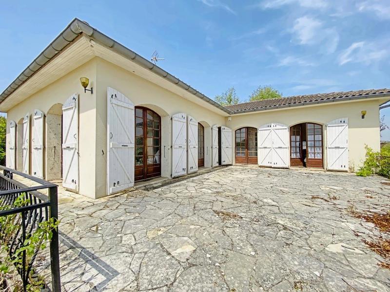 Maison - 188 m² - 6 pièces
