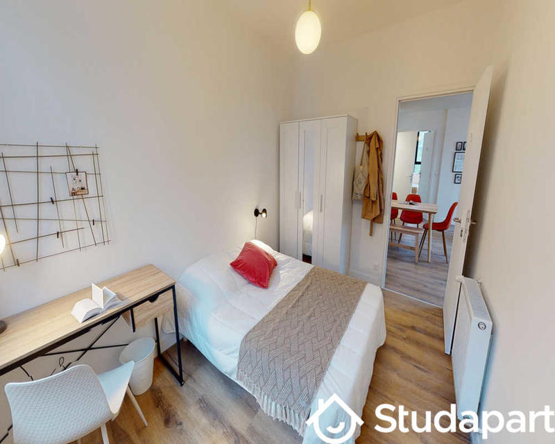 Chambre - 220 m² - 1 pièce