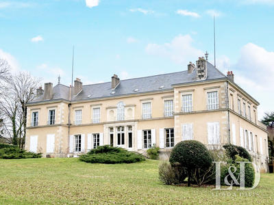 Château - 632 m² - 12 pièces