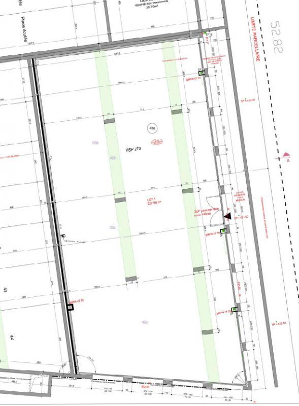 Local d'activité / Entrepôt - 228 m²
