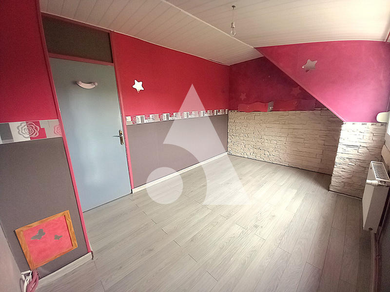 Maison - 82 m² - 5 pièces