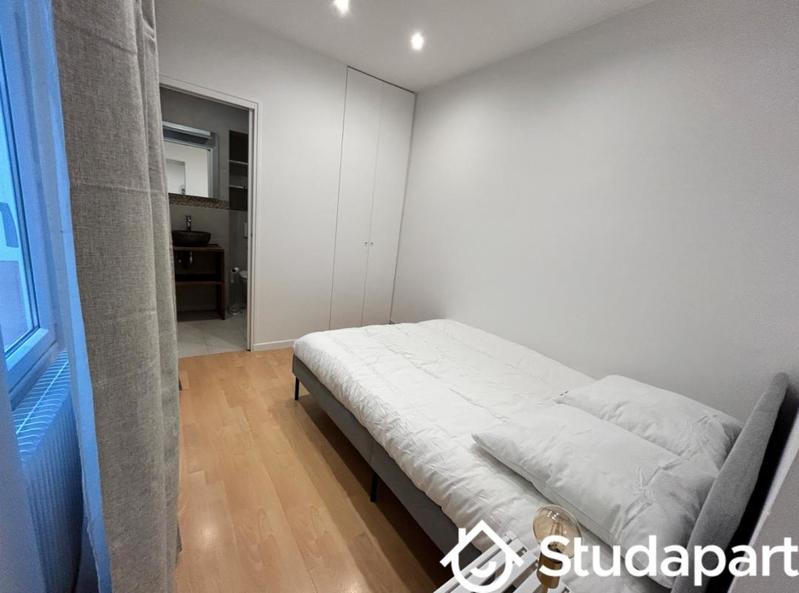 Chambre - 11 m² - 1 pièce